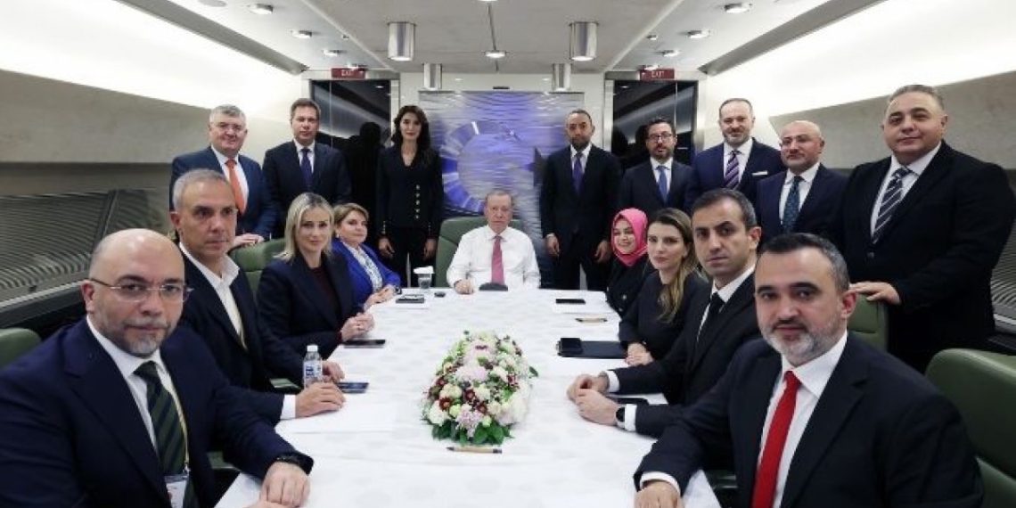 Erdoğan: Transferde milyonlar alanlar bu işlere nasıl bulaşır