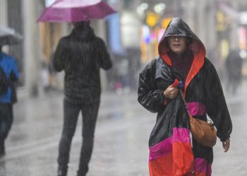 İstanbullular dikkat! Fırtına ve sağanak uyarısı geldi