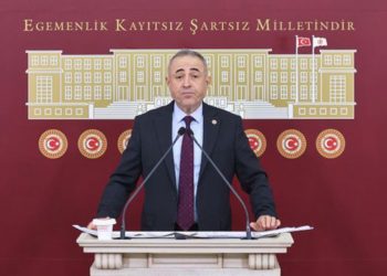 DEVA Parti’den istifa eden Karatutlu AK Parti’ye geçiyor