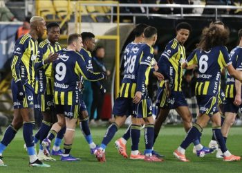 Fenerbahçe, Alanya deplasmanında geri döndü: 3-2