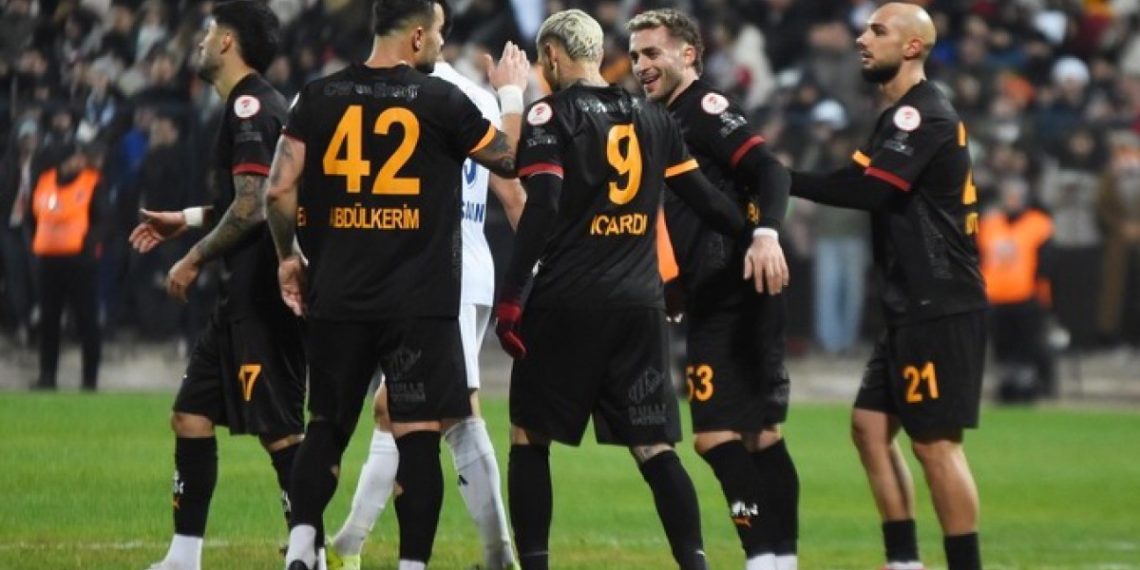 Galatasaray kupada 2’de 2 yaptı
