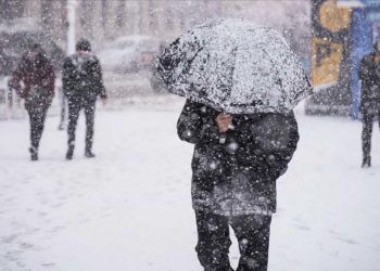 İstanbul Valiliği uyardı: Bu akşam fırtına ve sağanak, pazartesi kar