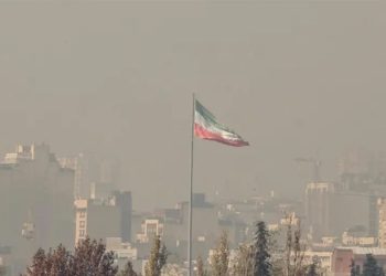 İngiltere’nin Tahran Büyükelçiliği geçici olarak kapatıldı