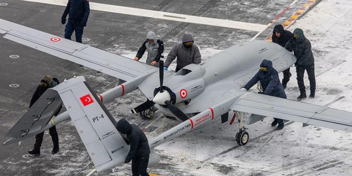 Kusursuz gösteri! TB3 SİHA’ya ne kar ne de fırtına engel oldu